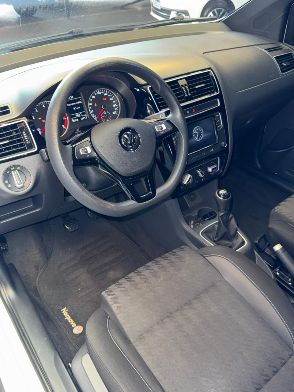 Volkswagen Fox Track 1.0 Flex - foto 12