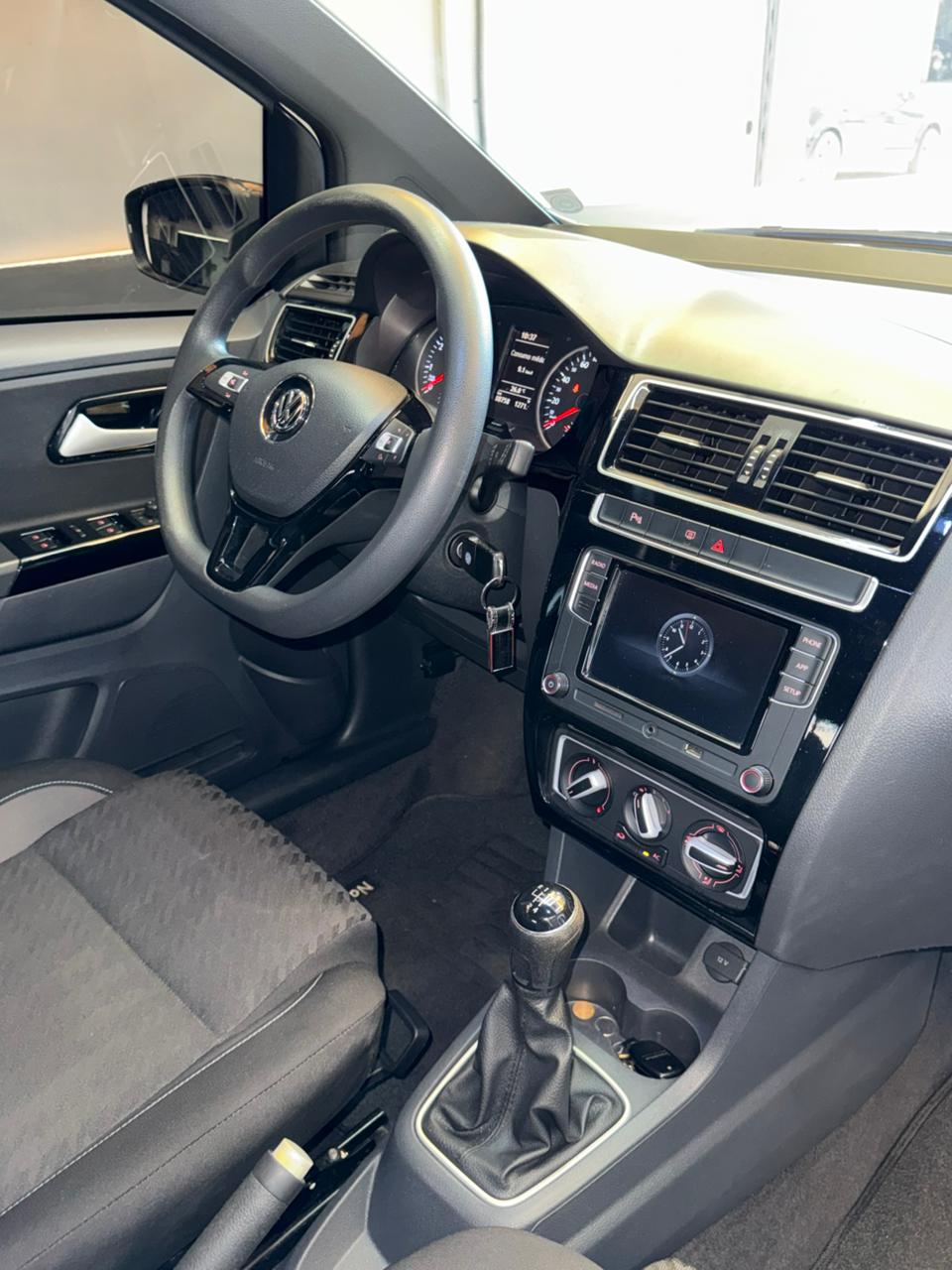 Volkswagen Fox Track 1.0 Flex - foto 13