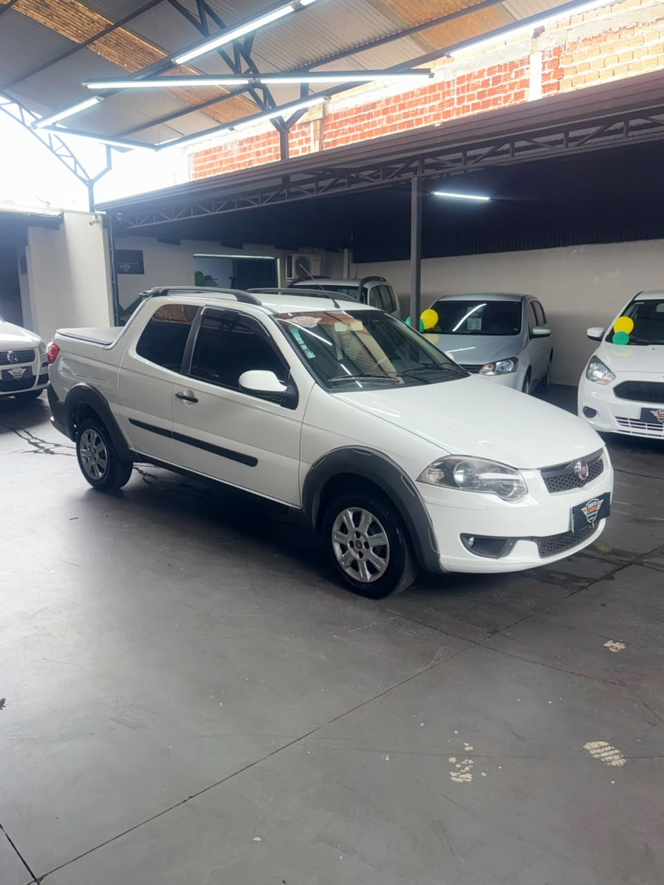 Fiat Strada Trekking 1.6 Flex Cabine Dupla - foto 2