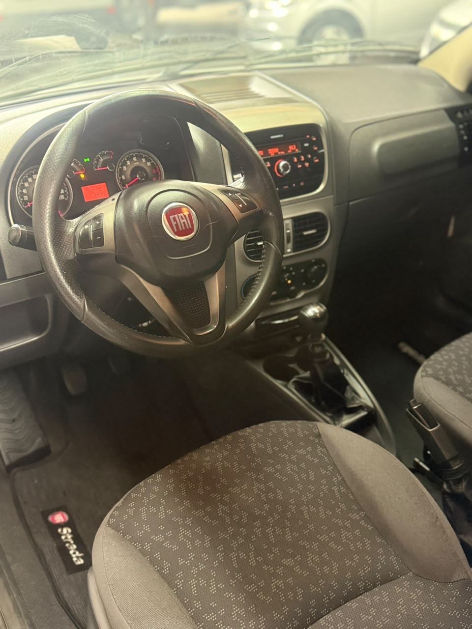 Fiat Strada Trekking 1.6 Flex Cabine Dupla - foto 11