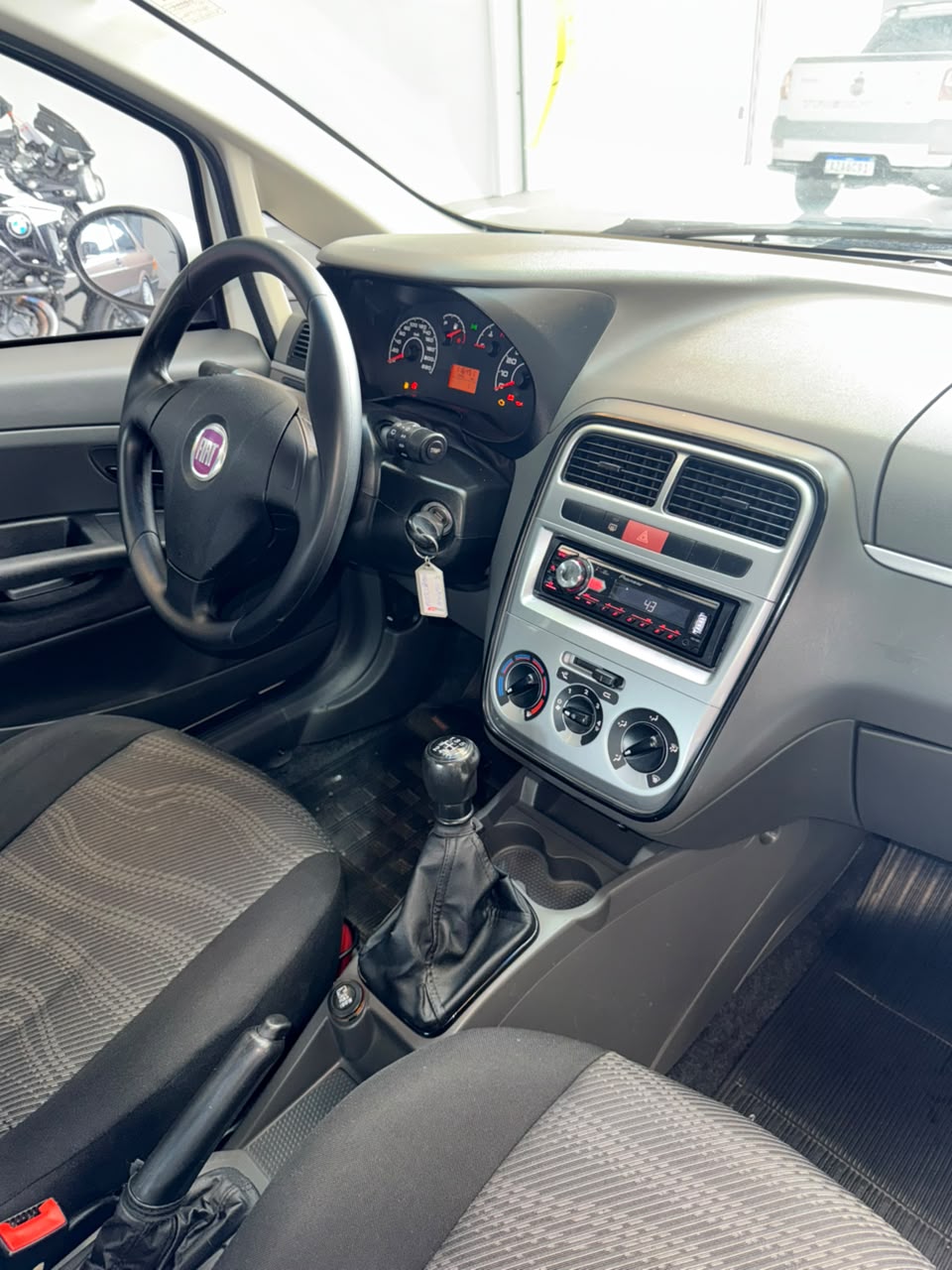 Fiat Punto Attractiv 1 4 Flex Fiat/punto Attractiv 1.4 Flex - foto 8
